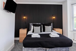 5 bedrooms, iron/ironing board, travel cot, free WiFi