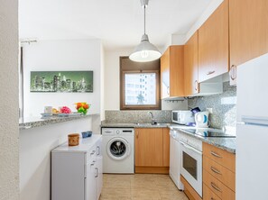 Apartment | Private kitchen | Electric kettle - 0093-mirablau Apartamento con Vista al mar (Castello d'Empuries)