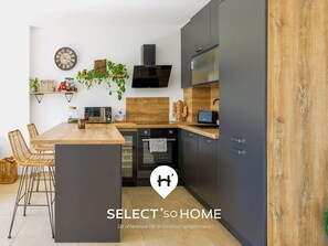 Fridge, microwave, oven, dishwasher