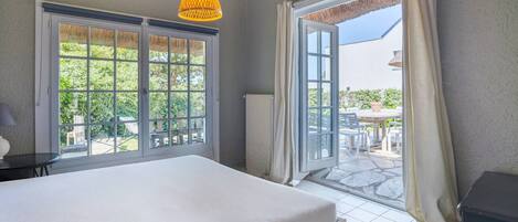 5 bedrooms, free WiFi