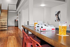Dining - Your Derby Stay – Cozy unit near Churchill Downs! (Louisville)
