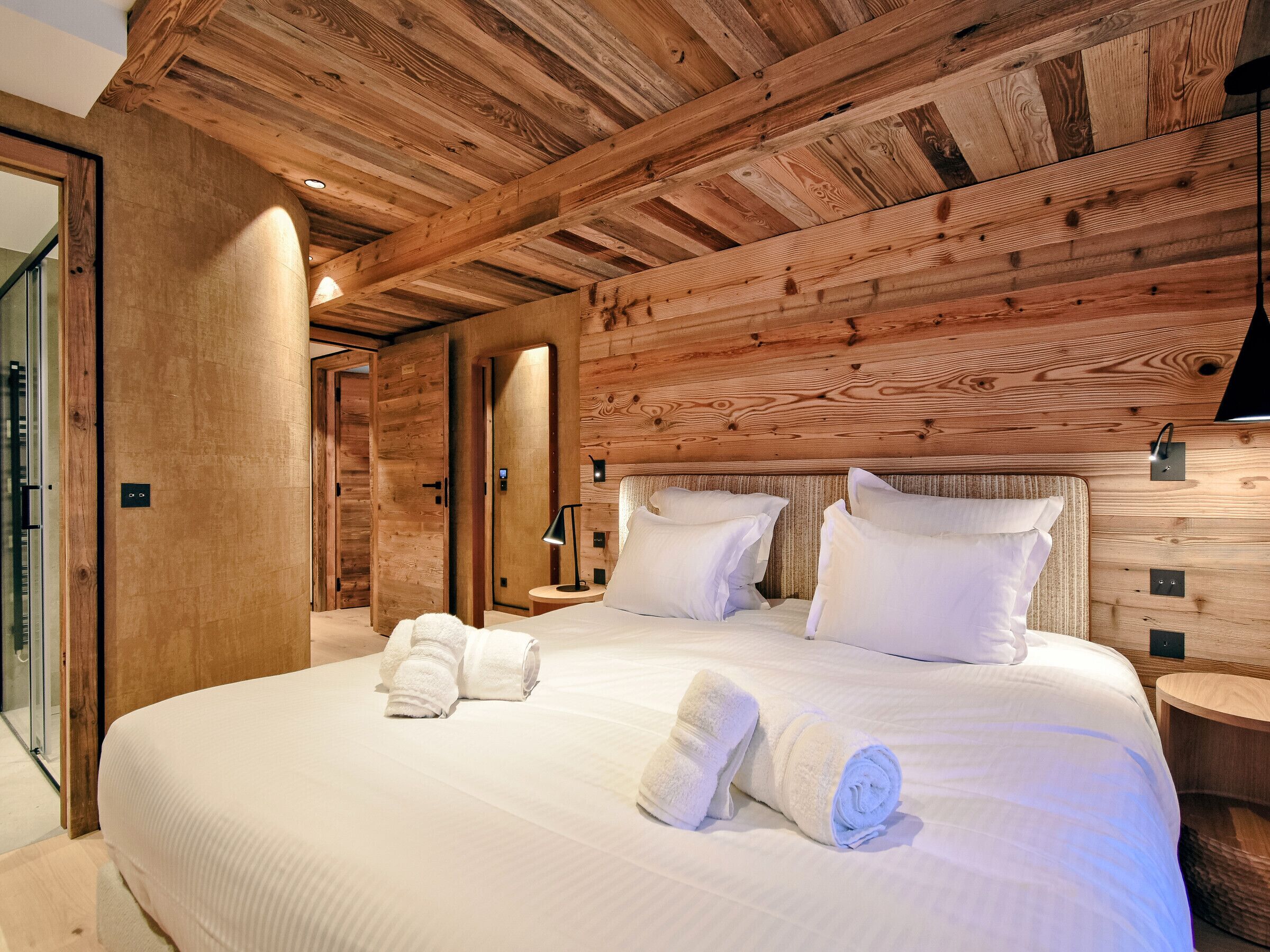 6 bedrooms, free WiFi, bed sheets