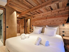 6 bedrooms, free WiFi, bed sheets