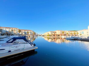 Marina - Studio with loggia and parking, near beach (Sète)