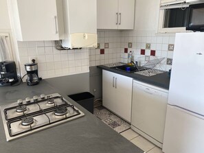 Fridge, microwave, oven, dishwasher