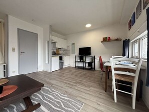 Interior - Studio cabin 3 pers near port and city center (La Rochelle)