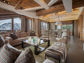 Unclassified image, 2 of 12, button - Luxury Chalet with Private Pool and Spa in Courchevel 1850 (Courchevel 1850)