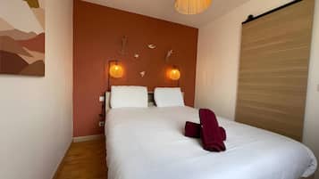 Apartment | 1 bedroom, iron/ironing board