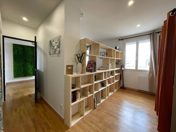 Apartment | Reception