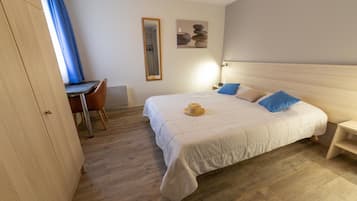 2 bedrooms, bed sheets