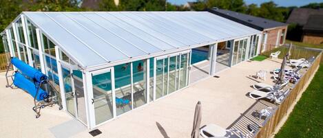 House | Pool