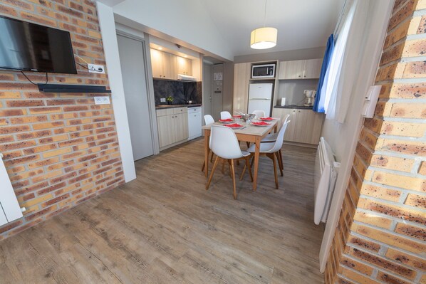 House | Dining
