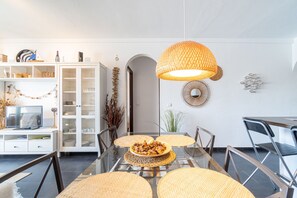 Apartment | Dining