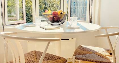 Refined and Ultra-Central Apartment.