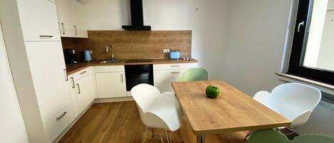 Huoneisto | Yksityinen keittiö | Syöttötuoli