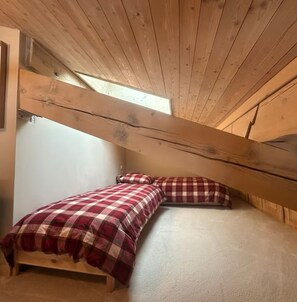 3 間睡房、熨斗/熨衫板、Wi-Fi、床單