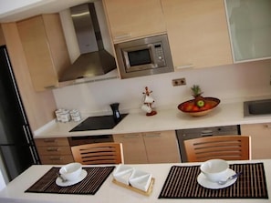 Apartamento, 3 quartos, acessível, sacada | Parte interna