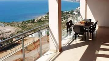 Apartemen, 3 kamar tidur, akses difabel, balkon | Balkon