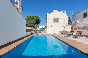 Pool - Villa in Empuriabrava With Private Pool & Mooring (Castello d'Empuries)