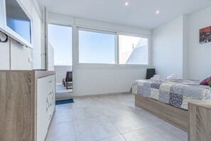 3 Schlafzimmer, Bügeleisen/Bügelbrett