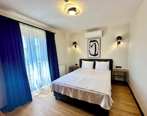 Superior Double or Twin Room, Partial Sea View | Egyptian cotton sheets, premium bedding, Select Comfort beds - BAPS Cunda (Ayvalik)