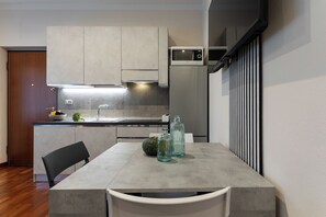 Microwave, oven