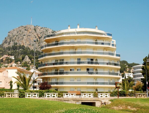 Apartment In Estartit By The Beach - L'Estartit