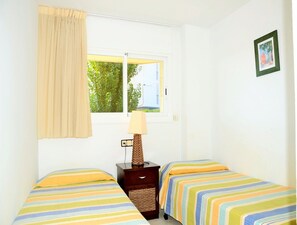 Apartment | 3 bedrooms, iron/ironing board - Apartment in Estartit by the Beach (Torroella de Montgrí)