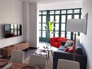 Living area - 2-bedroom apartment in wonderful Barcelona with AC, WiFi (Barcelona)