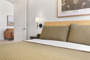 アイロン / アイロン台、WiFi、ベッドシーツ