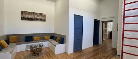 Apartment | Living room