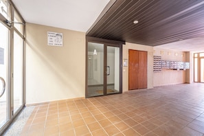 Apartment | Exterior - Apartment in Empuriabrava With Sea Views (Castello d'Empuries)