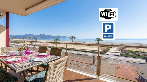 Apartment | Outdoor dining - Apartment in Empuriabrava With Sea Views (Castello d'Empuries)