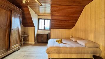 House | 6 bedrooms, iron/ironing board