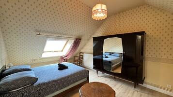 House | 6 bedrooms, iron/ironing board