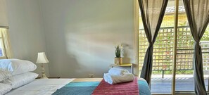 4 bedrooms, iron/ironing board, free WiFi, bed sheets