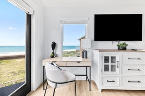 Interior - Seaside Rose Luxury Ocean Front, Heated Pool, Hot Tub, Gameroom, Sleeps 28, Pets, Downtown (St. Augustine)