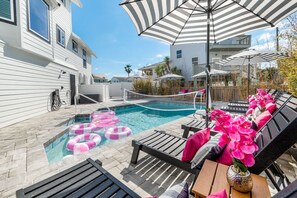 A heated pool - Luxury Direct Ocean Front, Near Downtown, Heated Pool, Hot Tub, Game Room, Sleeps 28, Pets (St. Augustine)