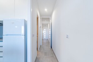 Apartment | Private kitchen - Apartment in Empuriabrava With Beach Access (Castello d'Empuries)