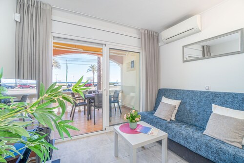 Apartment in Empuriabrava With Beach Access