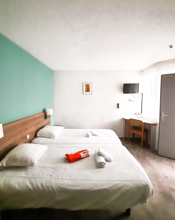 House | 2 bedrooms, bed sheets