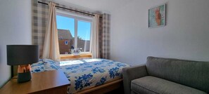 4 bedrooms, WiFi, bed sheets