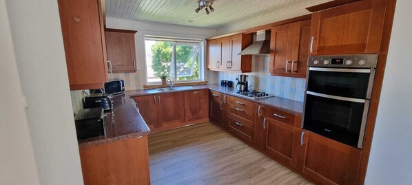 Microwave, oven, dishwasher