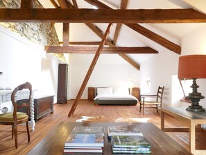 2 Schlafzimmer, Reisekinderbett, kostenloses WLAN