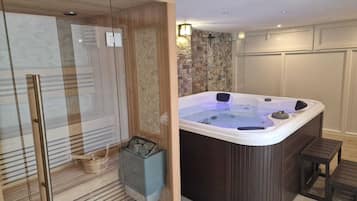 Sauna, Whirlpool