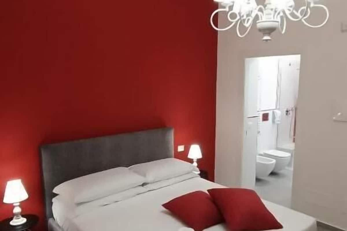 Deluxe Double Room, City View | Iron/ironing board, free WiFi