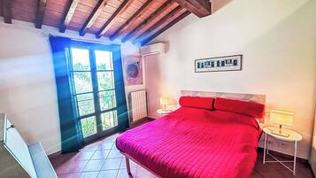 2 Schlafzimmer, Reisekinderbett, kostenloses WLAN, Bettwäsche