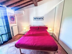 2 habitaciones, cuna de viaje, wifi gratis y ropa de cama 