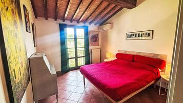 2 camere, culla da viaggio, Wi-Fi gratuito, lenzuola