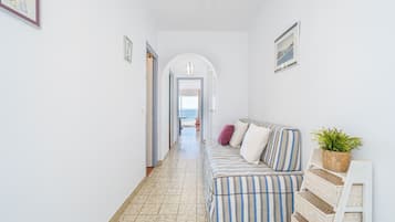 Apartment | 1 bedroom, iron/ironing board